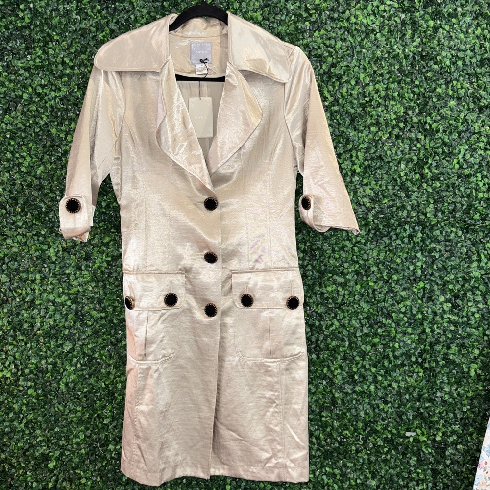 Short Sleeve Metallic Aryn K Jacket Size Medium